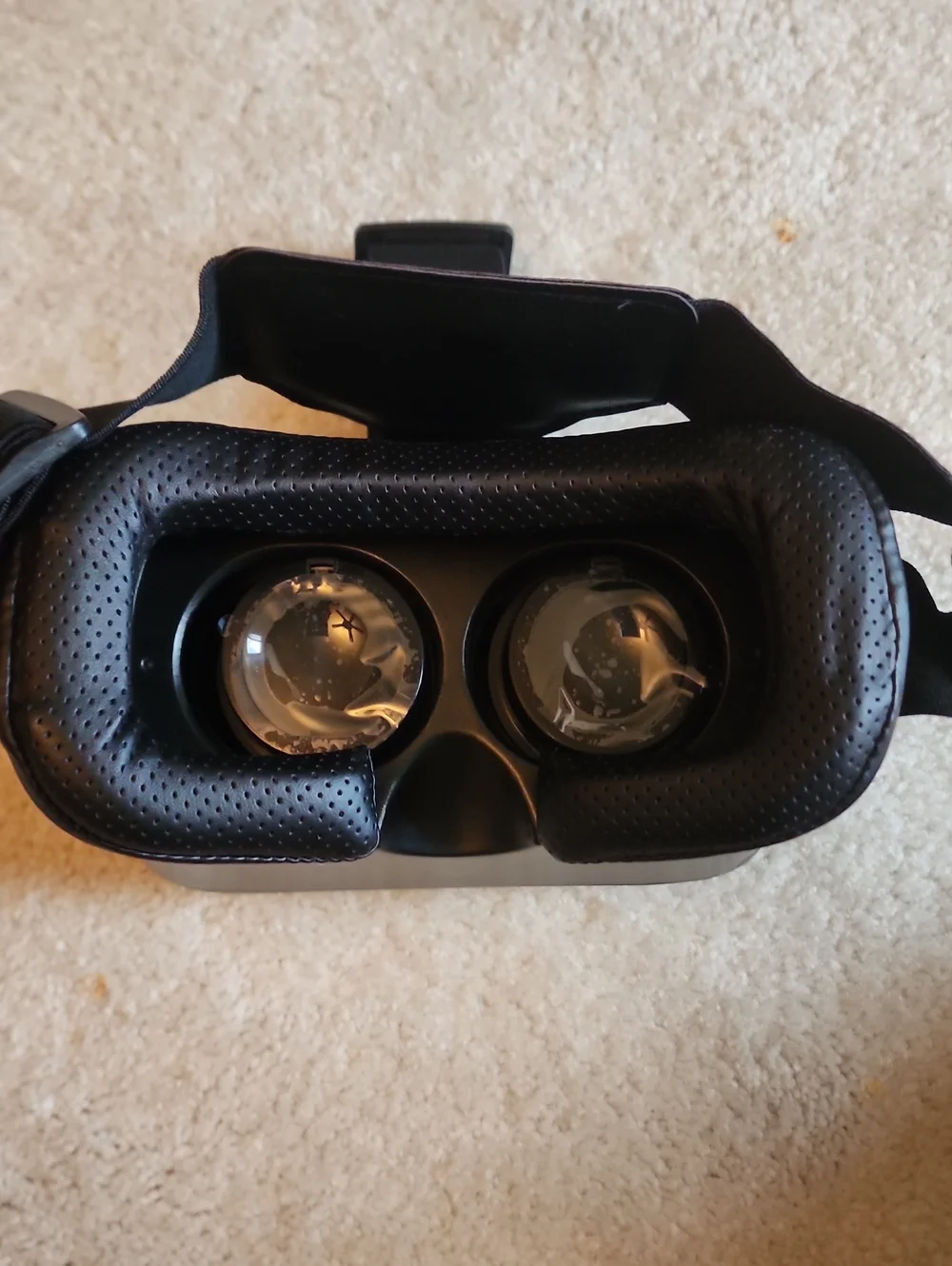 MVMT White Virtual Reality Headset User Guide